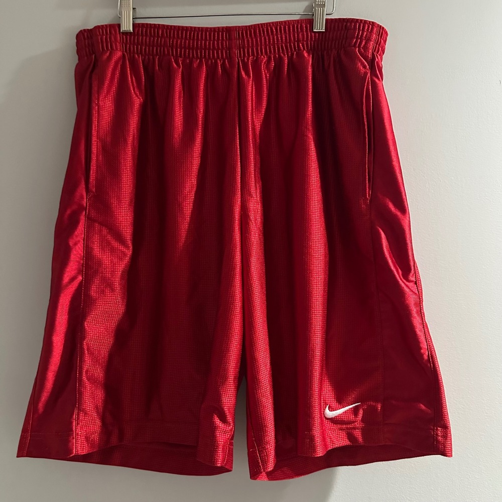Nike Basketball Shorts Mens XL Red Excellent Mesh Athletic Gym Swoosh Logo